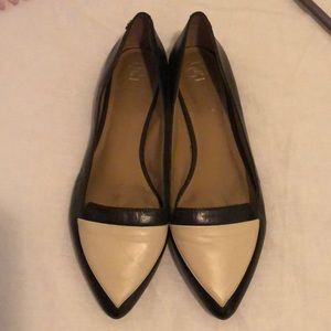 Ann Taylor flats 8M